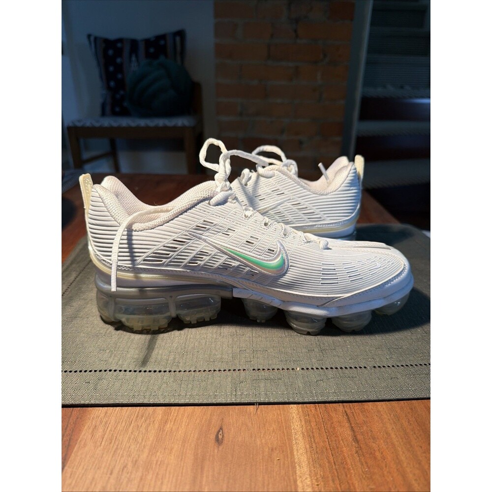 Women's Nike Air VaporMax 360 White With Pink Blue Holographic Swish- | Size 8